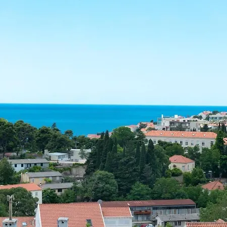 Leda Appartement *