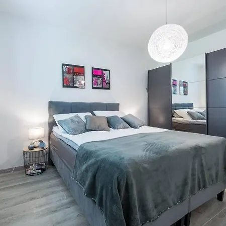 Apartment Leda